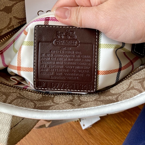 NWT Coach Heritage Stripe small tote white, brown and yellow - Picture 8 of 16